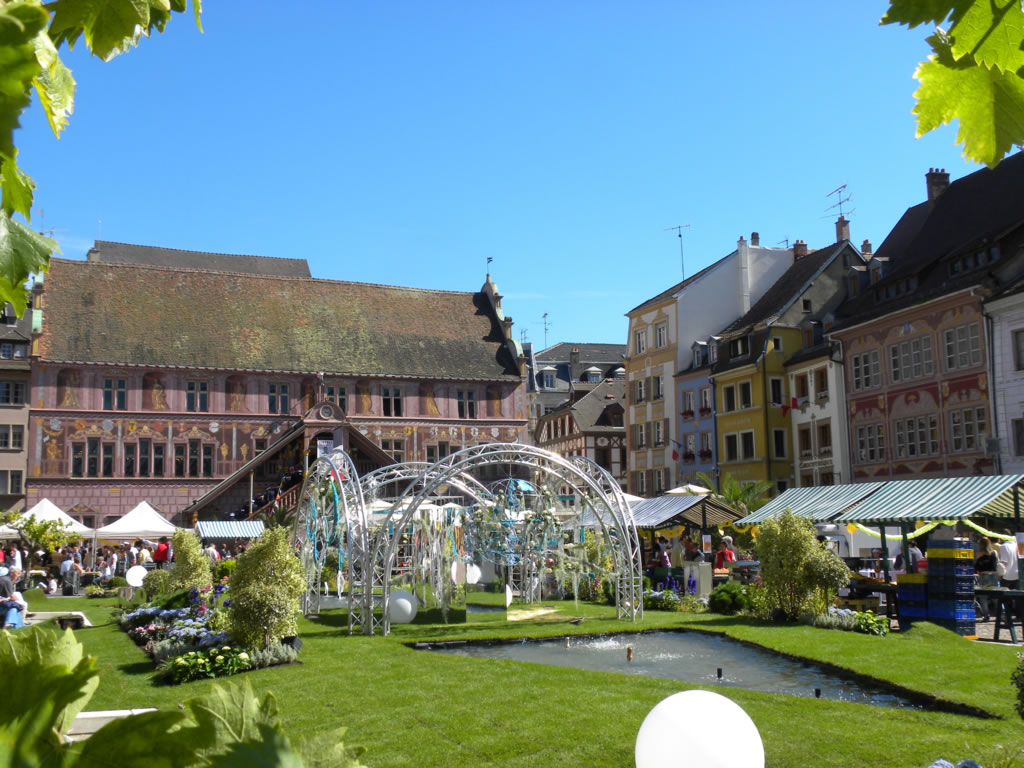 La place de la réunion de Mulhouse magnifiquement décorée pour les journée du patrimoine.